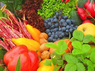 फल, सब्जियाँ और जड़ी-बूटियाँ अच्छी शक्ति की कुंजी हैं